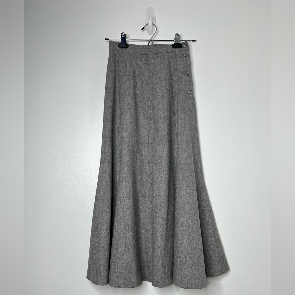 VINTAGE Liz Claiborne Gray Wool Flared Hem Skirt Sz 4